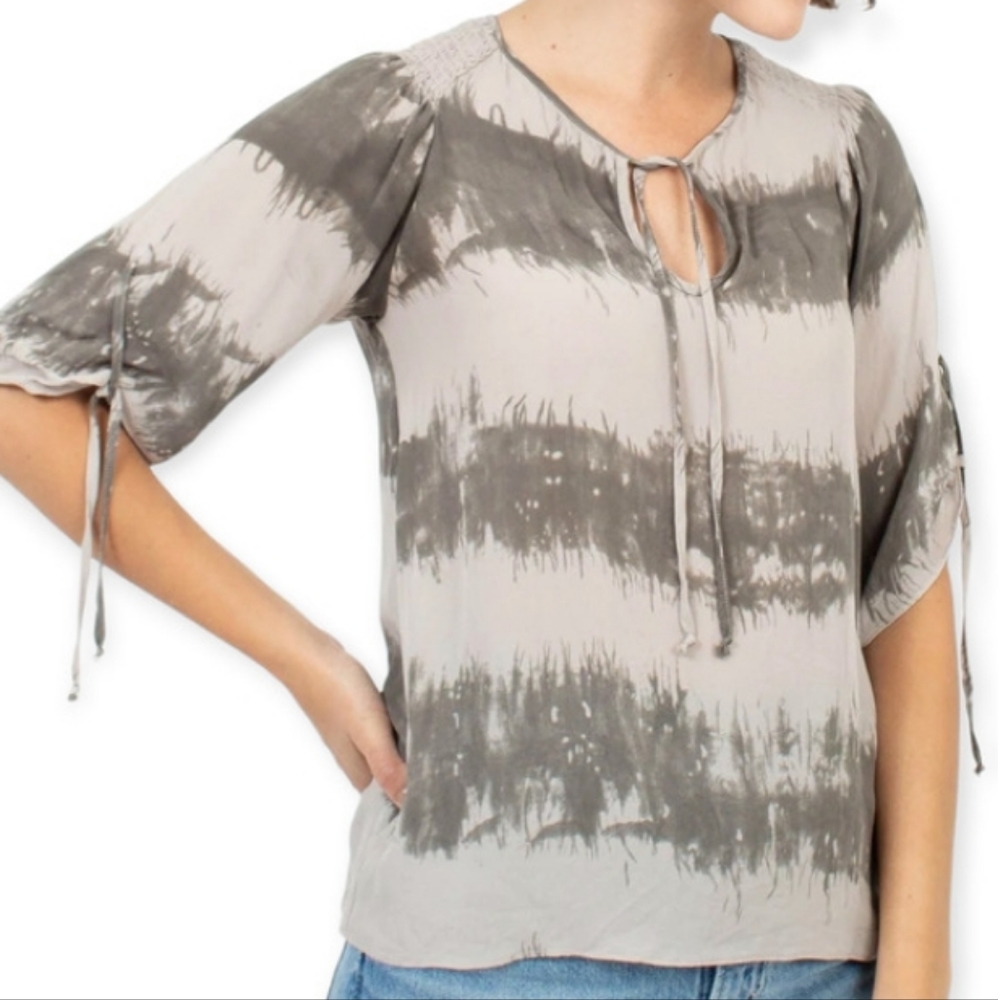 PARKER Silk Beige Green Short Sleeve Top Keyhole Blouse Size Large - Picture 1 of 12